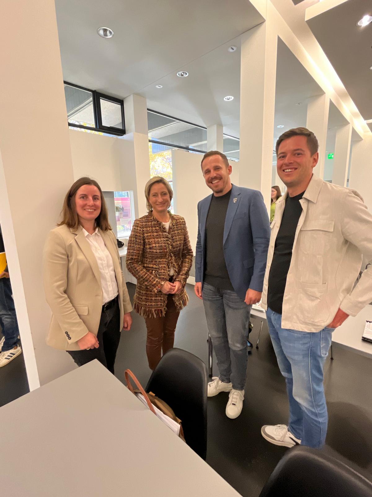 Spitzengespräch im Wirtschaftsministerium zur Ausbildungssituation